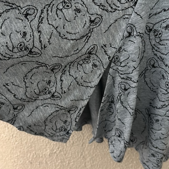 LuLaRoe Gray Bear Tunic Top Women’s XS - Picture 5 of 7